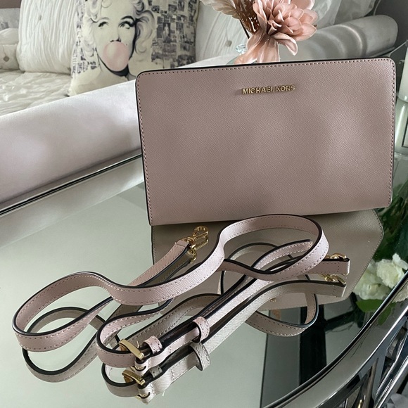 🩷Juicy Slippers🩷 - Picture 3 of 6